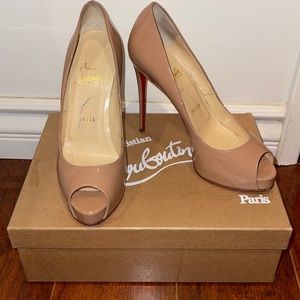 Nude Christian Louboutin Very Prive 120
